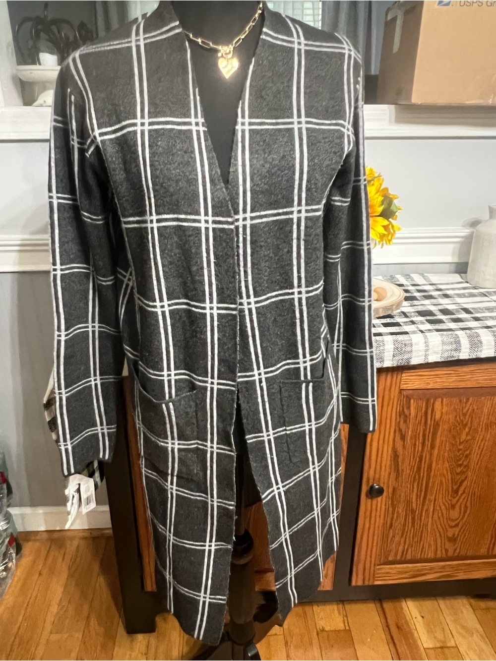 Attention Women’s Black and Gray Marled Knit Cardigan Duster Sweater EUC